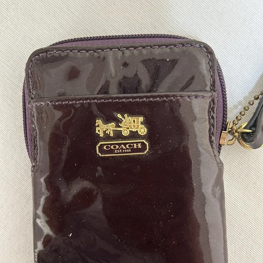 COACH LEGACY PURPLE LEATHER WRISTLET UNIVERSAL CARD HOLDER - Picture 3 of 8
